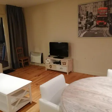 Durbuy, Son Charme Ou Il Fait Bon Vivre. * Durbuy